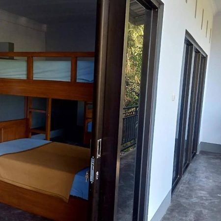 Kuta  Merendeng Hostel Kuta מראה חיצוני תמונה