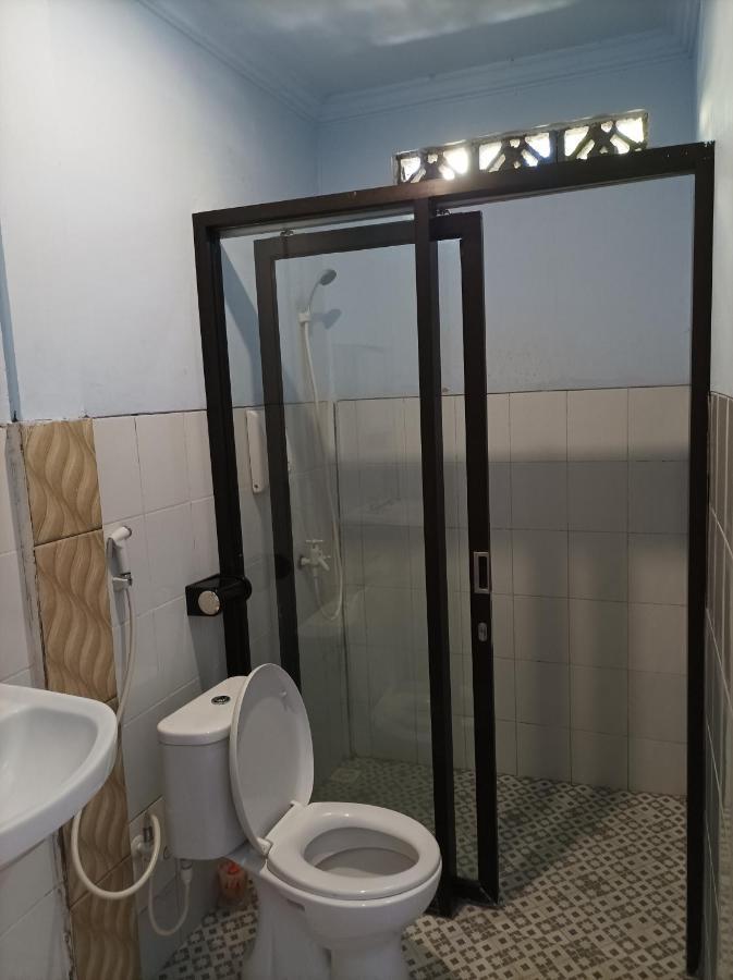 Kuta  Merendeng Hostel Kuta מראה חיצוני תמונה