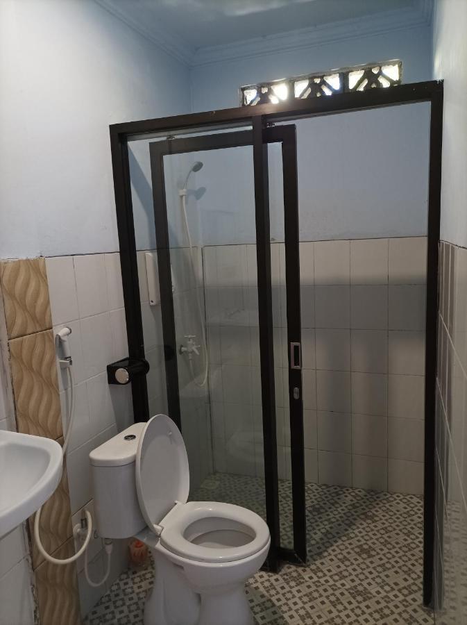 Kuta  Merendeng Hostel Kuta מראה חיצוני תמונה
