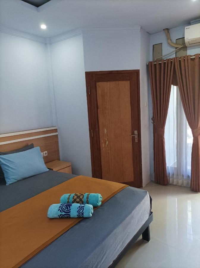 Kuta  Merendeng Hostel Kuta מראה חיצוני תמונה