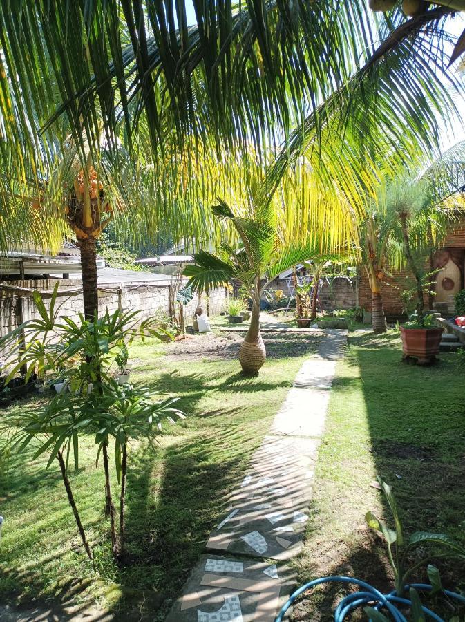 Kuta  Merendeng Hostel Kuta מראה חיצוני תמונה