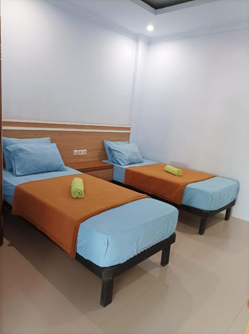 Kuta  Merendeng Hostel Kuta מראה חיצוני תמונה